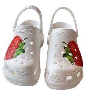 Crocs Bae Fresh Fruit Platform Clog White Red Strawberry, Size 11, NWOT